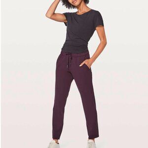 Lululemon On the Fly 7/8 Pant-Size 4- Black Cherry